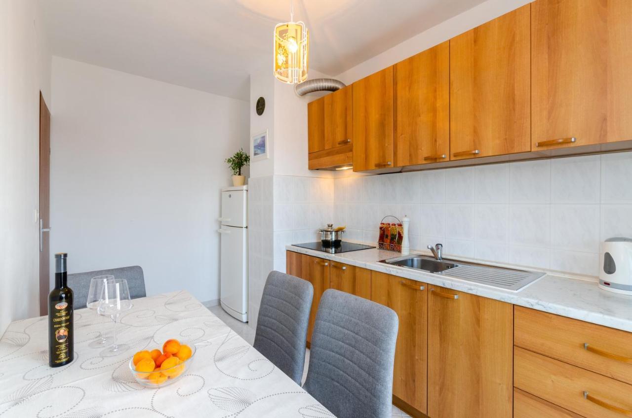 Apartmani Suncica Selce Exterior photo