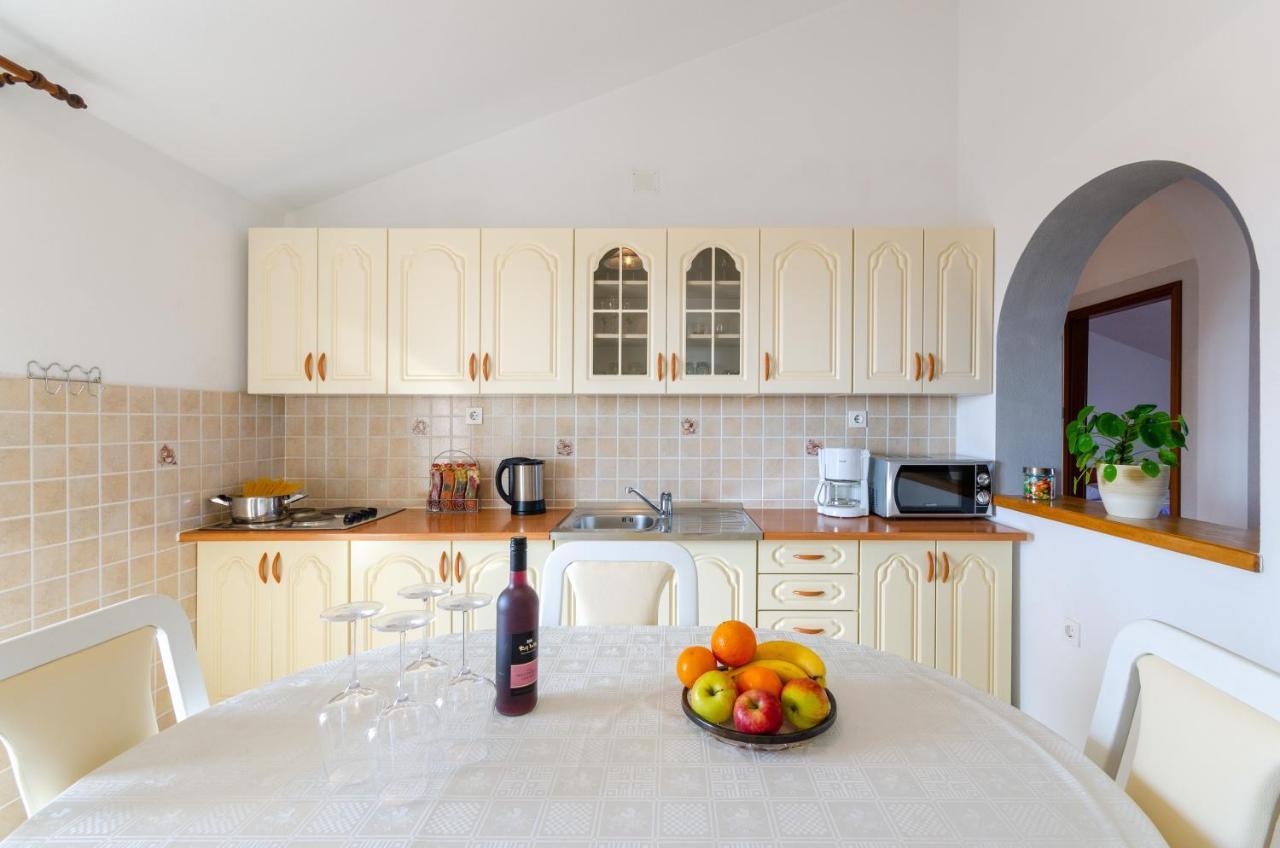 Apartmani Suncica Selce Exterior photo