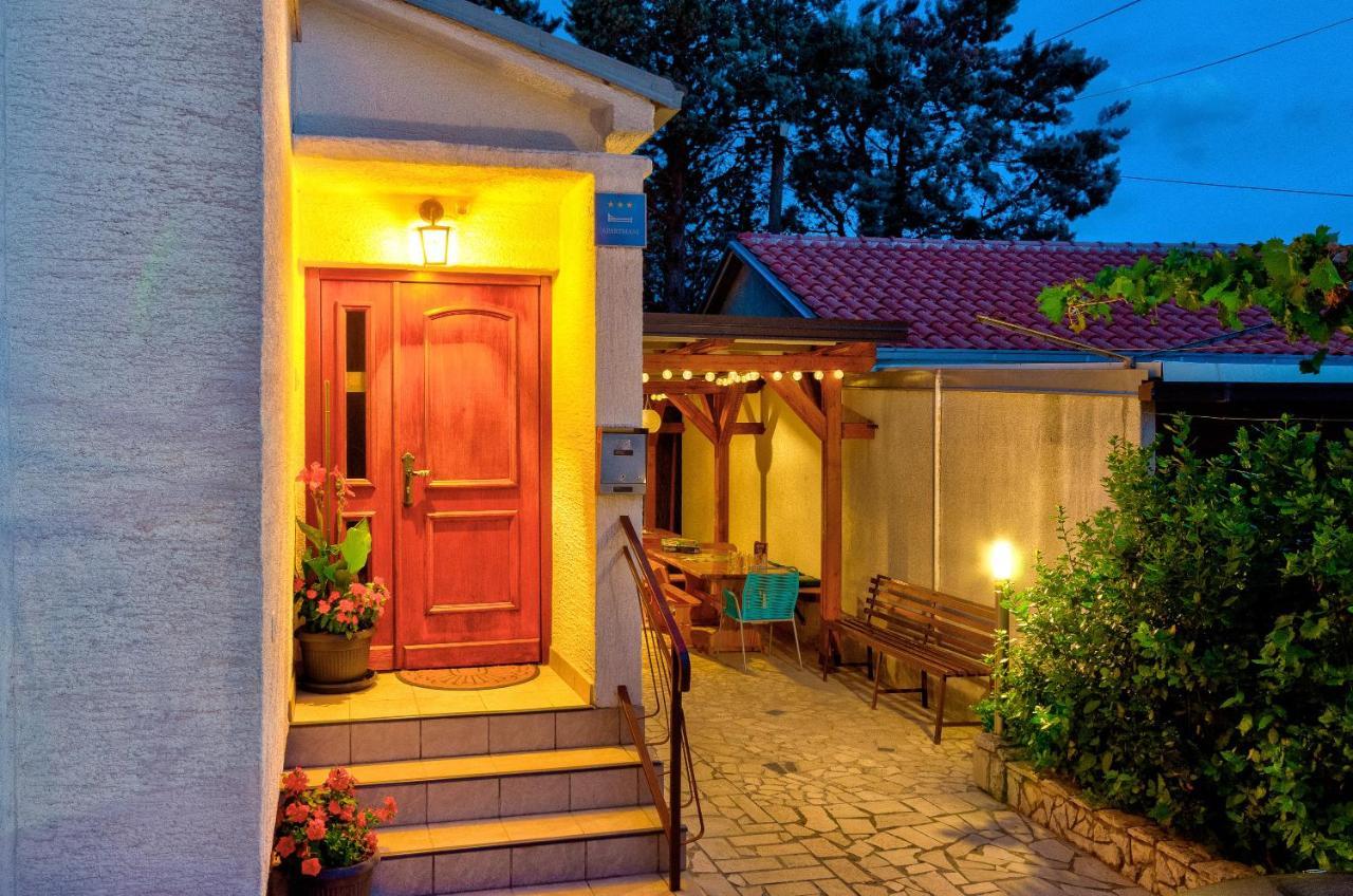 Apartmani Suncica Selce Exterior photo